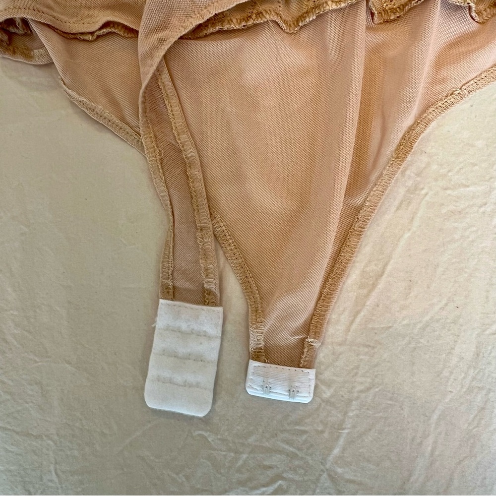 ✨NWOT Carmin nude mesh and gold sequin bodysuit Small - Picture 7 of 10